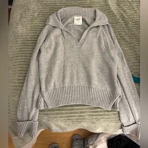 Abercrombie and Fitch grey collared sweater